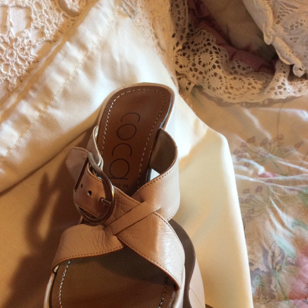 GIFTED FREE with any purchase Italian L Sandals - Picture 2 of 7